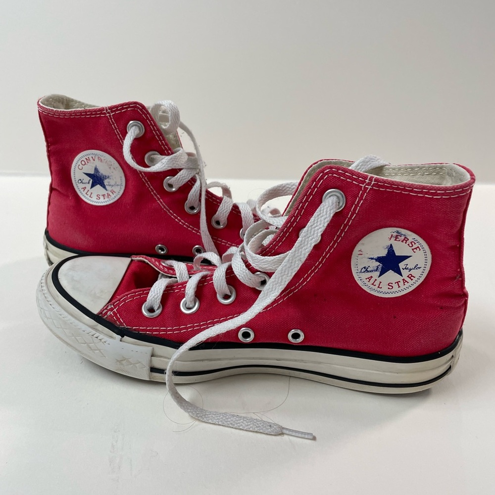Converse Red High-Top Sneakers Size 6 - Picture 2 of 5